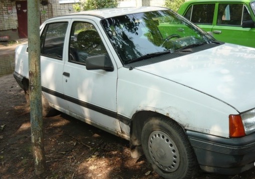 Opel Kadett E, седан 4 дв.