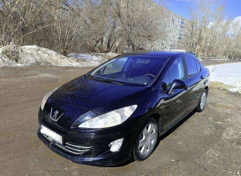 Продам автомобиль PEUGEOT 408 2014 г.в.